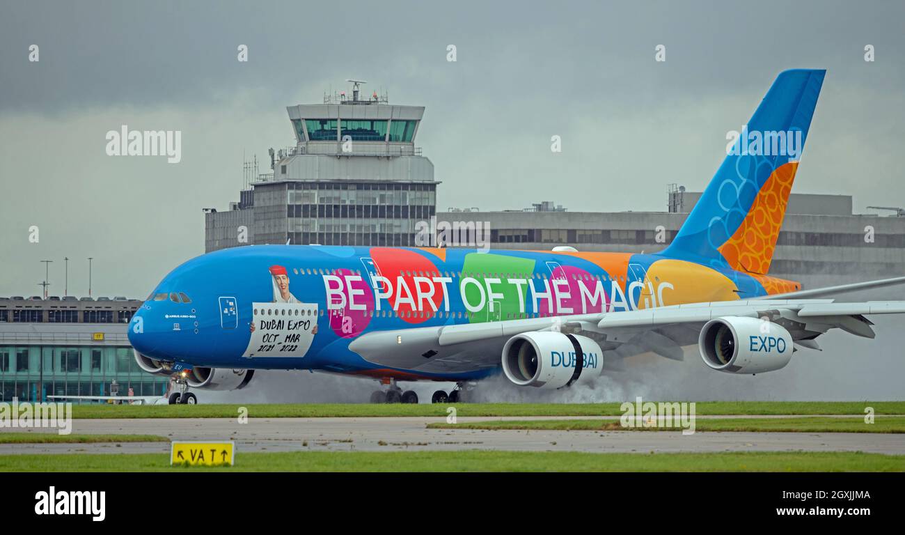 Emirates A380 Dubai Expo 2020 Spezialflugzeuge in Lackierung kamen