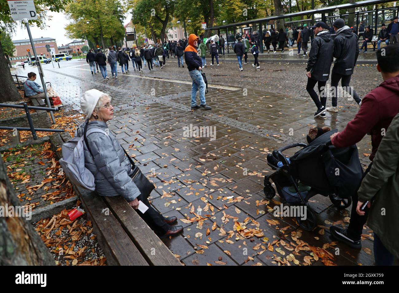 Hammarby-Fans auf der Drottninggatan Sonntagsmatch in Allsvenskan zwischen IFK Norrköping-Hammarby IF in der Platinumcars Arena, Norrköping, Schweden 3. Oktober 2021. Stockfoto