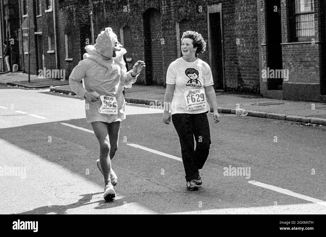Läufer beim London Marathon 1986 Stockfoto