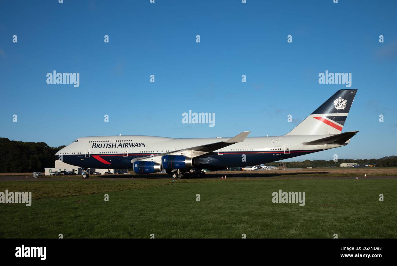 Stillgelegte Boeing 747 G-BNLY von British Airways, geparkt am Flugplatz Dunsfold, Surrey, Großbritannien Stockfoto