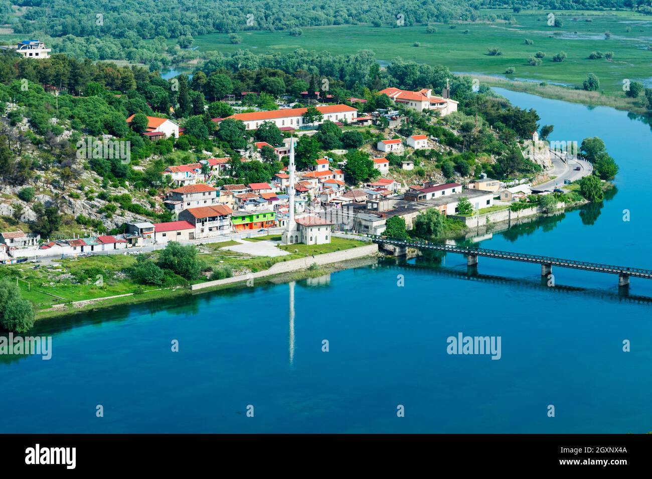 Shkodra Stadt und Fluss Bojana, Blick von der Burg Rozafa, Shkodra, Albanien Stockfoto