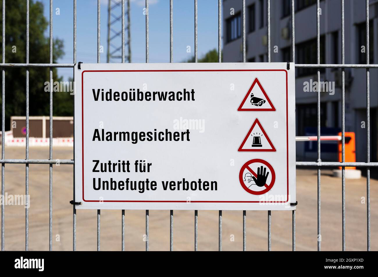 Verbotsschild bei ALFA Recycling München, Aubing, München, Oberbayern, Bayern, Deutschland Stockfoto