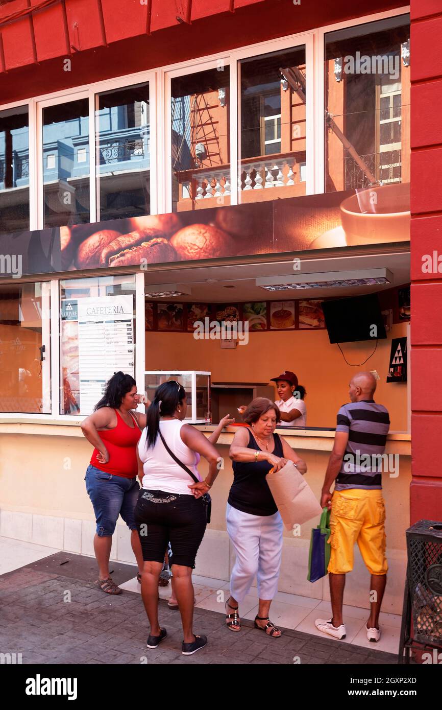 Kubaner Shop, Shop in der Cafeteria, Stand, Street Vendor, Santiago de Cuba, Provinz Santiago de Cuba, Karibik, Kuba Stockfoto