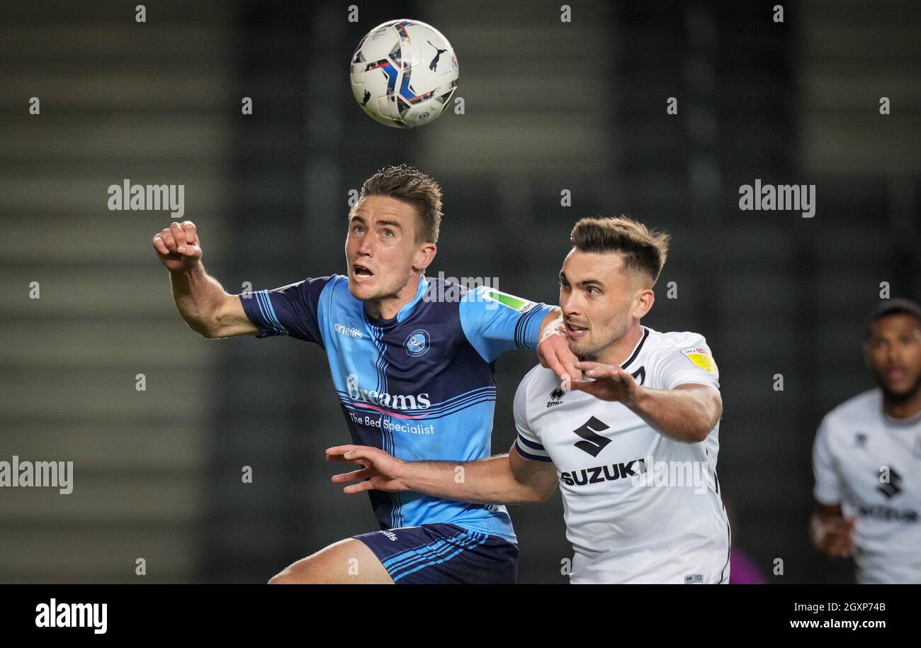 Milton Keynes, Großbritannien. Oktober 2021. David Wheeler von Wycombe Wanderers beim Gruppenspiel der EFL Trophy (Papa John's Trophy) zwischen MK Dons und Wycombe Wanderers am 5. Oktober 2021 im Stadion:mk, Milton Keynes, England. Foto von Andy Rowland. Quelle: Prime Media Images/Alamy Live News Stockfoto