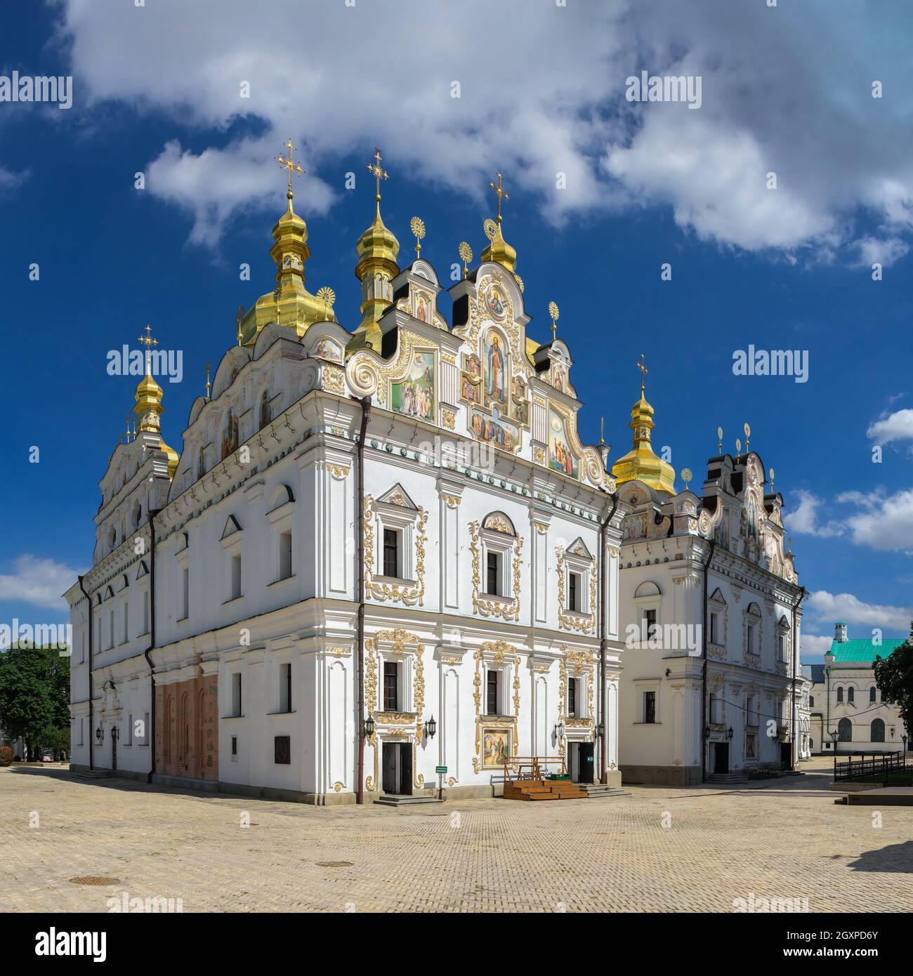 Kiew, Ukraine 07.11.2020. Kyivo-Pecherska Lavra und das Kloster der Höhlen in Kiew, Ukraine, an einem sonnigen Sommertag Stockfoto