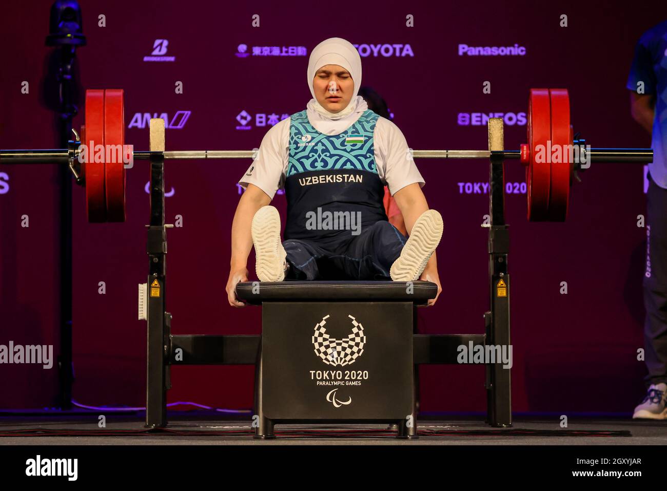 Tokio, Japan. 2021. August. Para Powerlifting Frauen bis zu 61 kg. Kuzieva Ruza Usbekistan (UZB). Silbermedaillengewinnerin Stockfoto