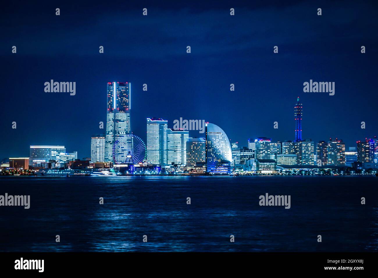 Yokohama Minato Mirai von Nacht Blick (zum Zeitpunkt der gesamten Licht auf). Drehort: Yokohama-Stadt kanagawa Präfektur Stockfoto