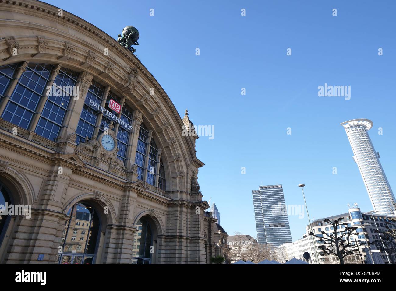 , - 21. Feb 2021: Der Hauptbahnhof in Frankfurt, Deutschland Stockfoto
