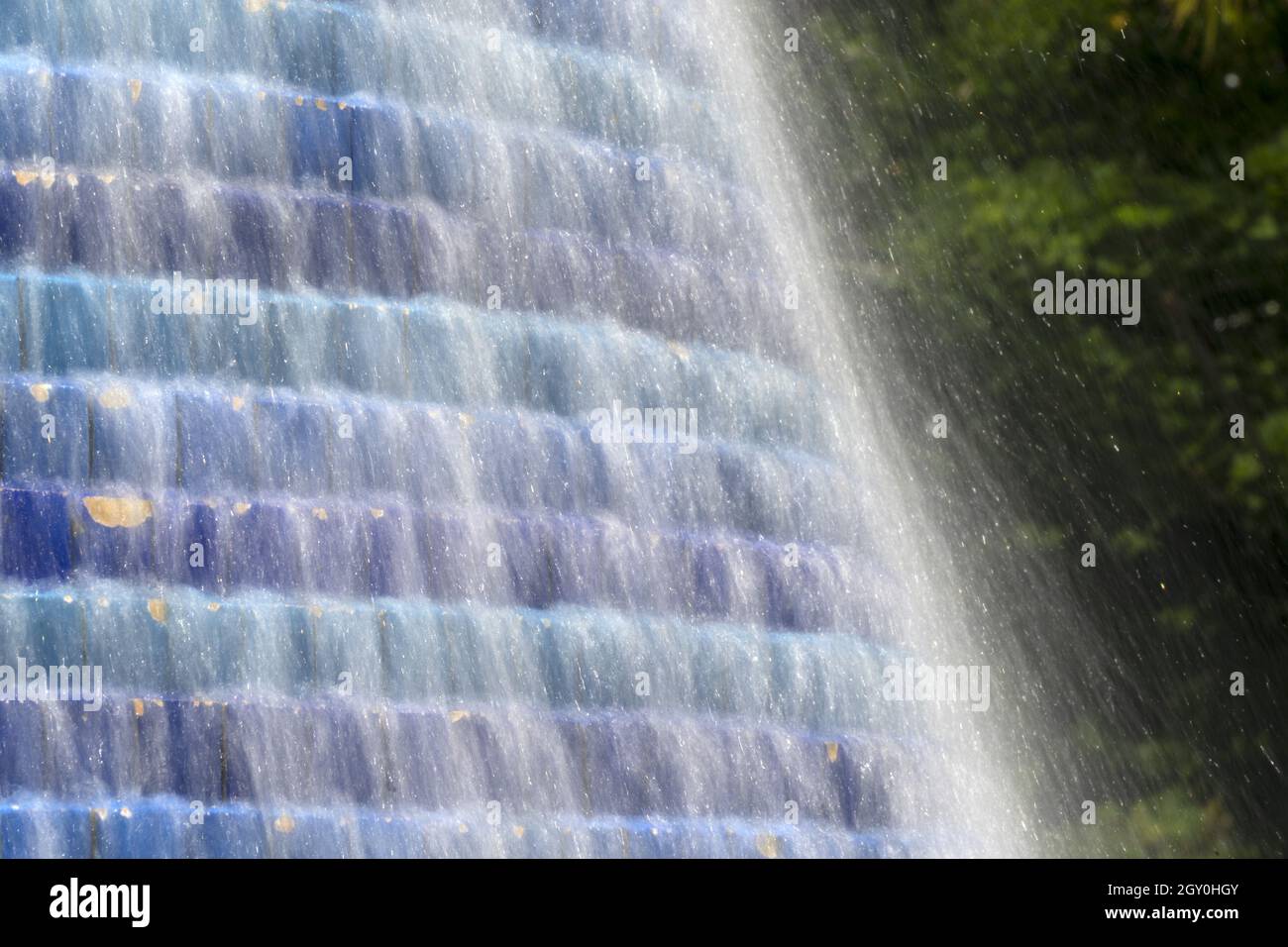 Wasser auf Fliesen Mosaik Brunnen in Lissabon Expo Detail Stockfoto