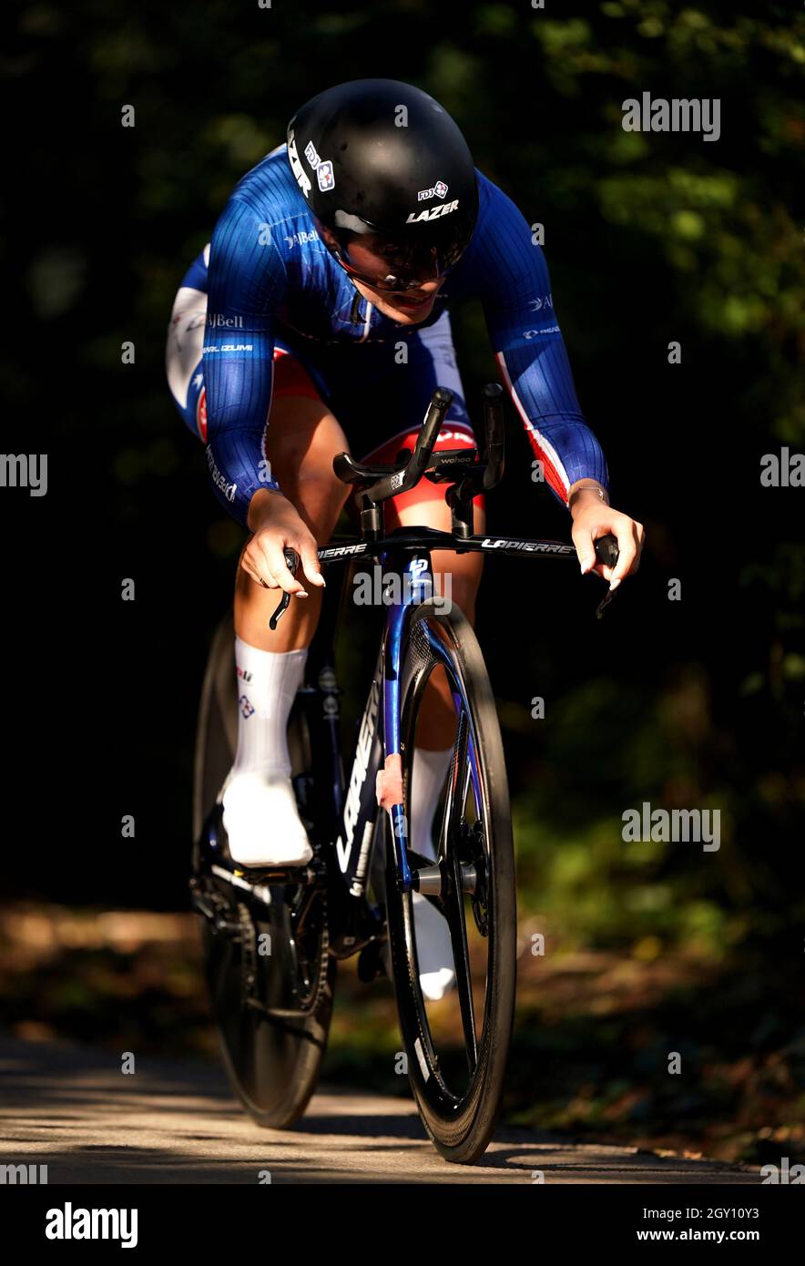 Clara Copponi von DDJ Nouvelle-Aquitaine Futuroscope während des Einzelzeitfahrens der dritten Etappe der AJ Bell Women's Tour in Atherstone, Großbritannien. Bilddatum: Mittwoch, 6. Oktober 2021. Stockfoto