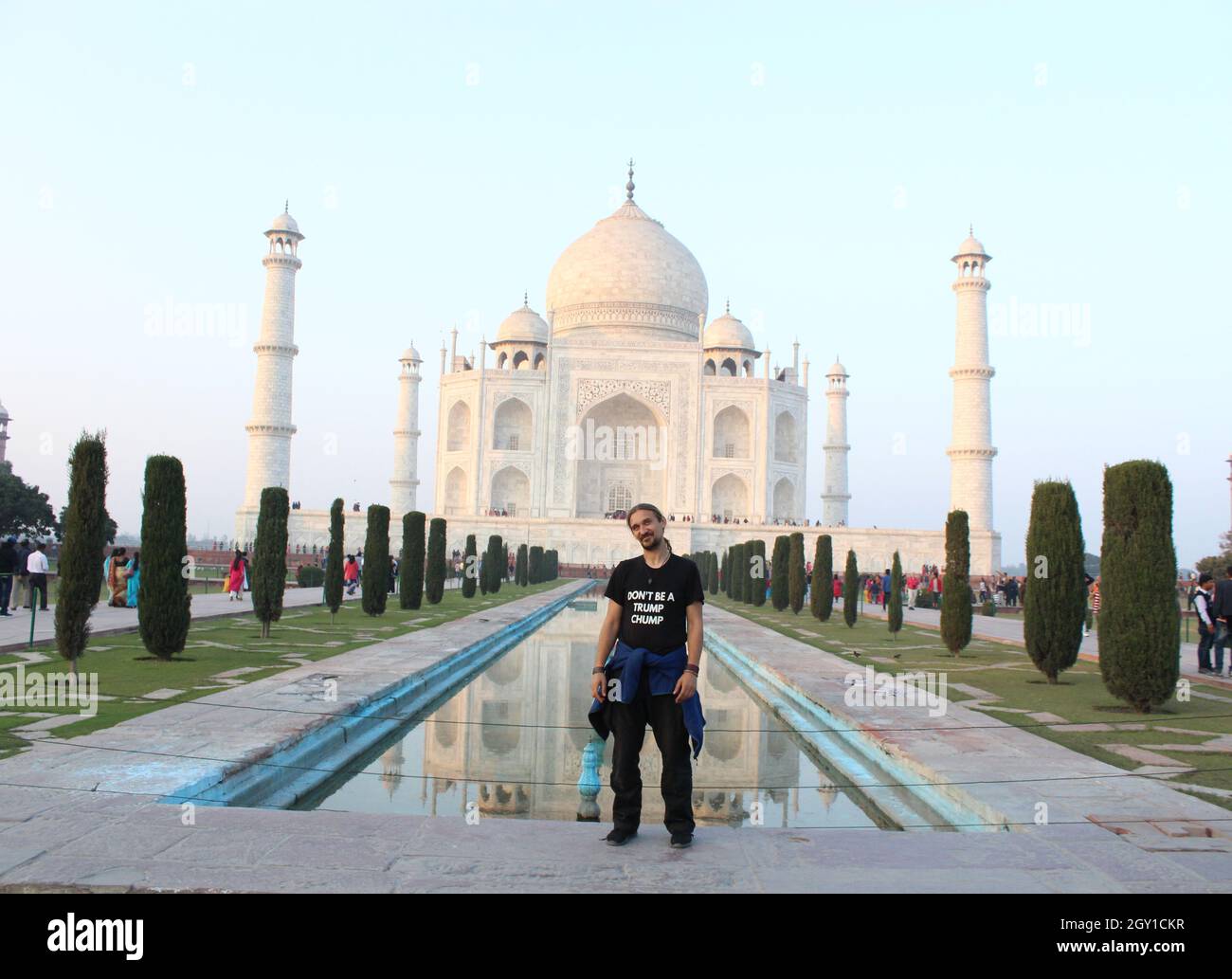 Tourist in taj mahal Stockfoto