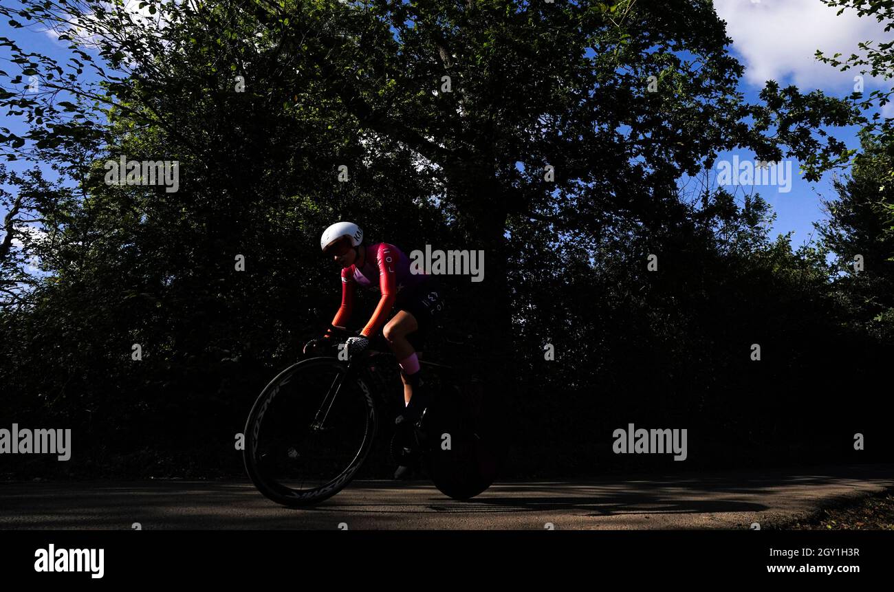 Connie Hayes von AWOL O'Shea während des Einzelzeitfahrens der dritten Etappe der AJ Bell Women's Tour in Atherstone, Großbritannien. Bilddatum: Mittwoch, 6. Oktober 2021. Stockfoto