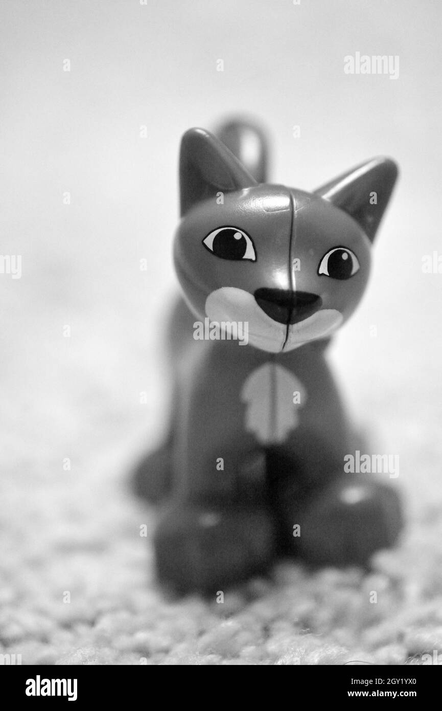 Nahaufnahme einer grauen Cartoon-Katzenfigur Stockfoto