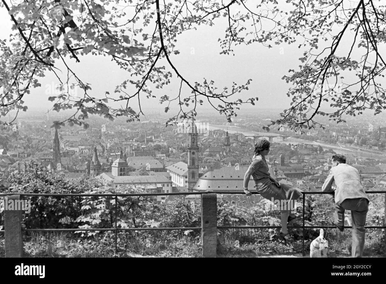 Ein Ausflug nach Heidelberg, Deutsches Reich 30er Jahre. Ein Ausflug nach Heidelberg; Deutschland 1930. Stockfoto