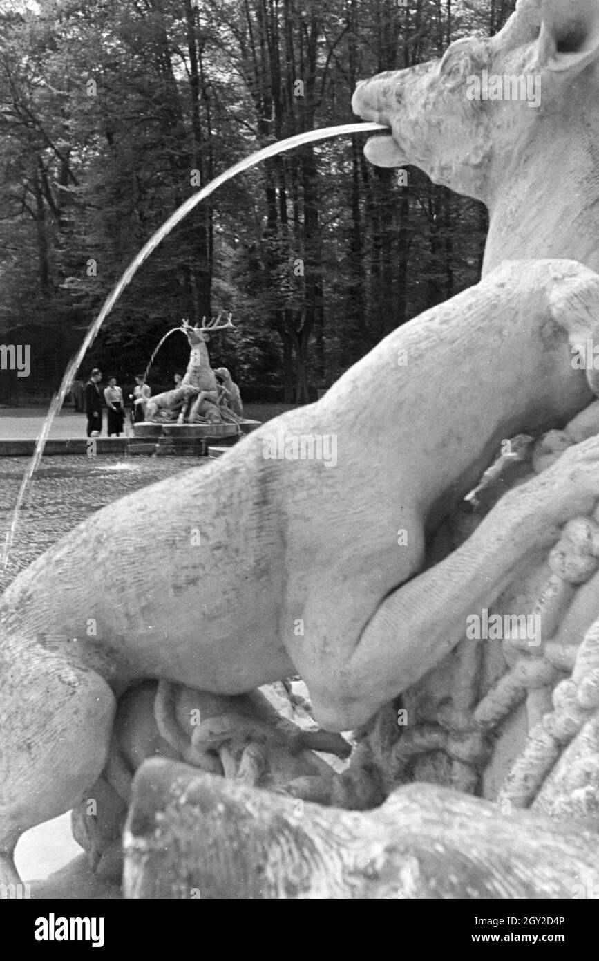Ein Ausflug zum Schloss Schwetzingen, Deutsches Reich 30er Jahre. Eine Exkursion nach Schwetzingen; Deutschland 1930. Stockfoto