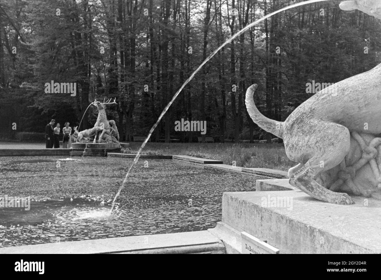 Ein Ausflug zum Schloss Schwetzingen, Deutsches Reich 30er Jahre. Eine Exkursion nach Schwetzingen; Deutschland 1930. Stockfoto