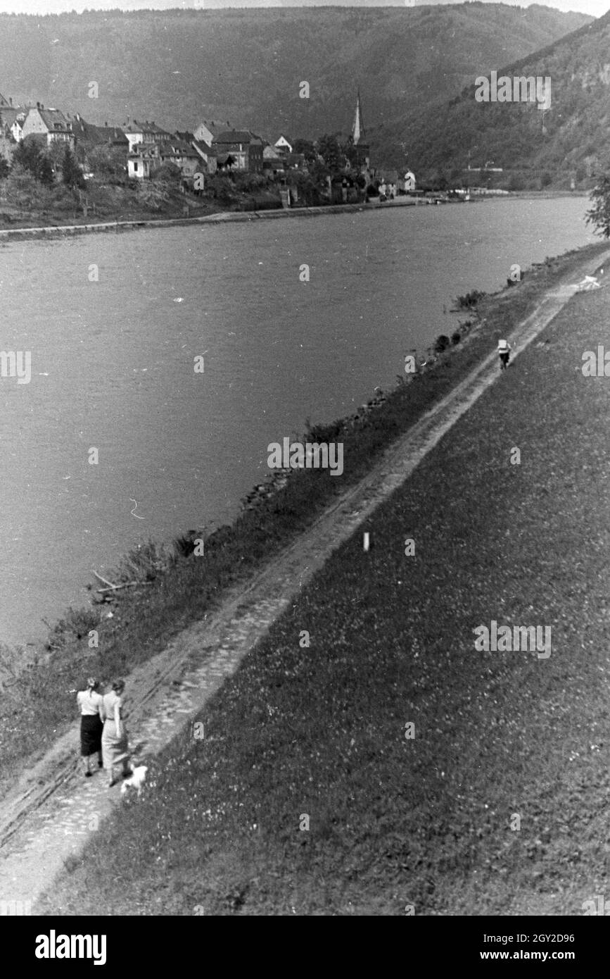 Ein Ausflug ein sterben Weinstraße in der Pfalz, Deutsches Reich 30er Jahre. Ein Ausflug in die Weinstraße in der Pfalz; Deutschland 1930. Stockfoto