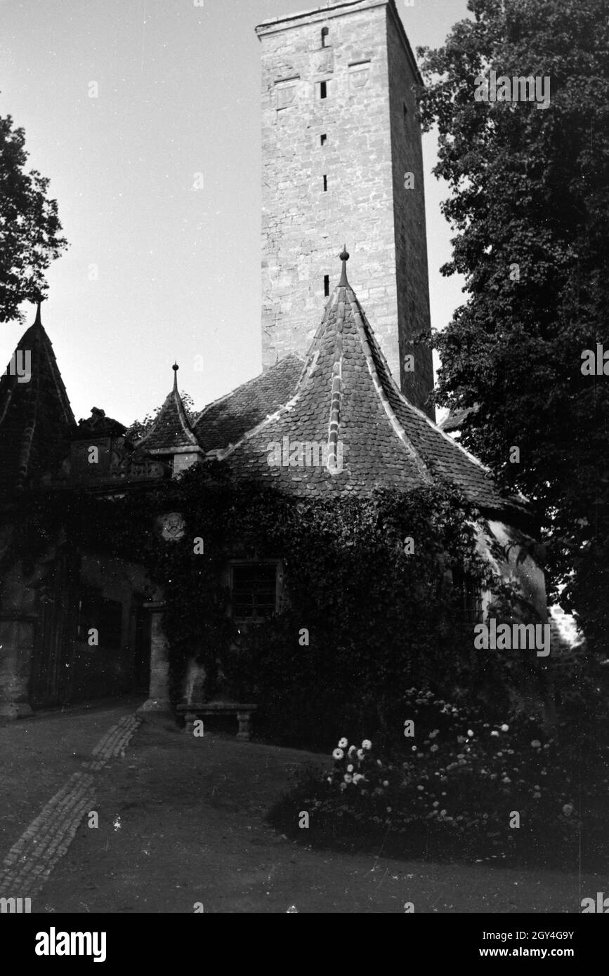 Ansicht von historischen Bauwerken in Rothenburg o.d. Tauber, Deutschland 1930er Jahre. Blick auf historische Gebäude in Rothenburg o.d. Tauber, Deutschland 1930. Stockfoto