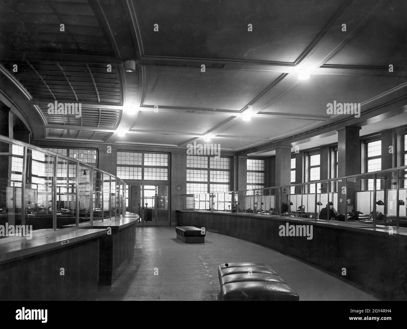 schalterhalle-der-reichsbank-fotos-und-bildmaterial-in-hoher