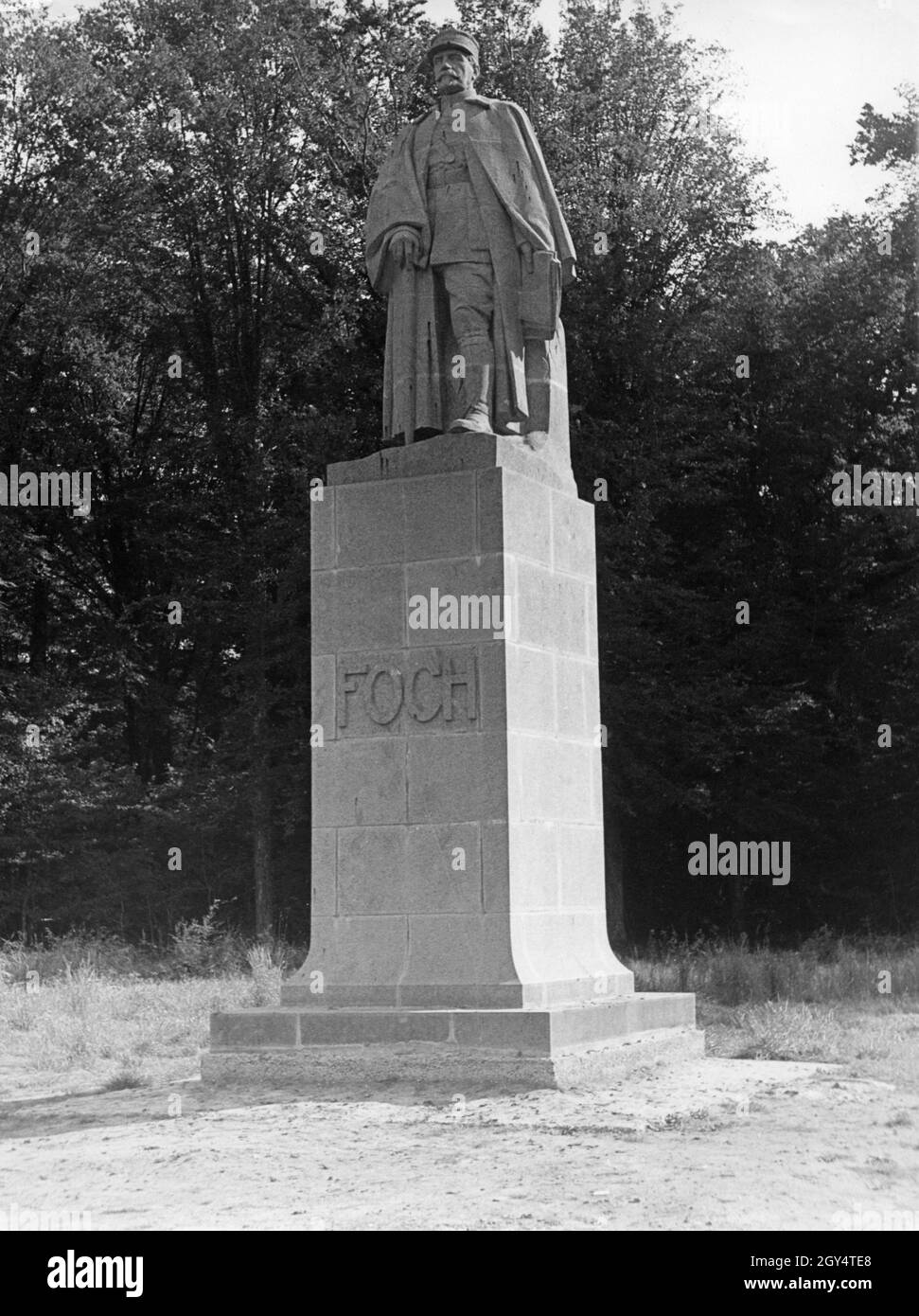 Das Denkmal des Marschalls Ferdinand Foch, das Compiègne in 1937 errichtet wurde, um das Waffenstillstandsabkommen nach dem Ersten Weltkrieg zu markieren. [Automatisierte Übersetzung] Stockfoto