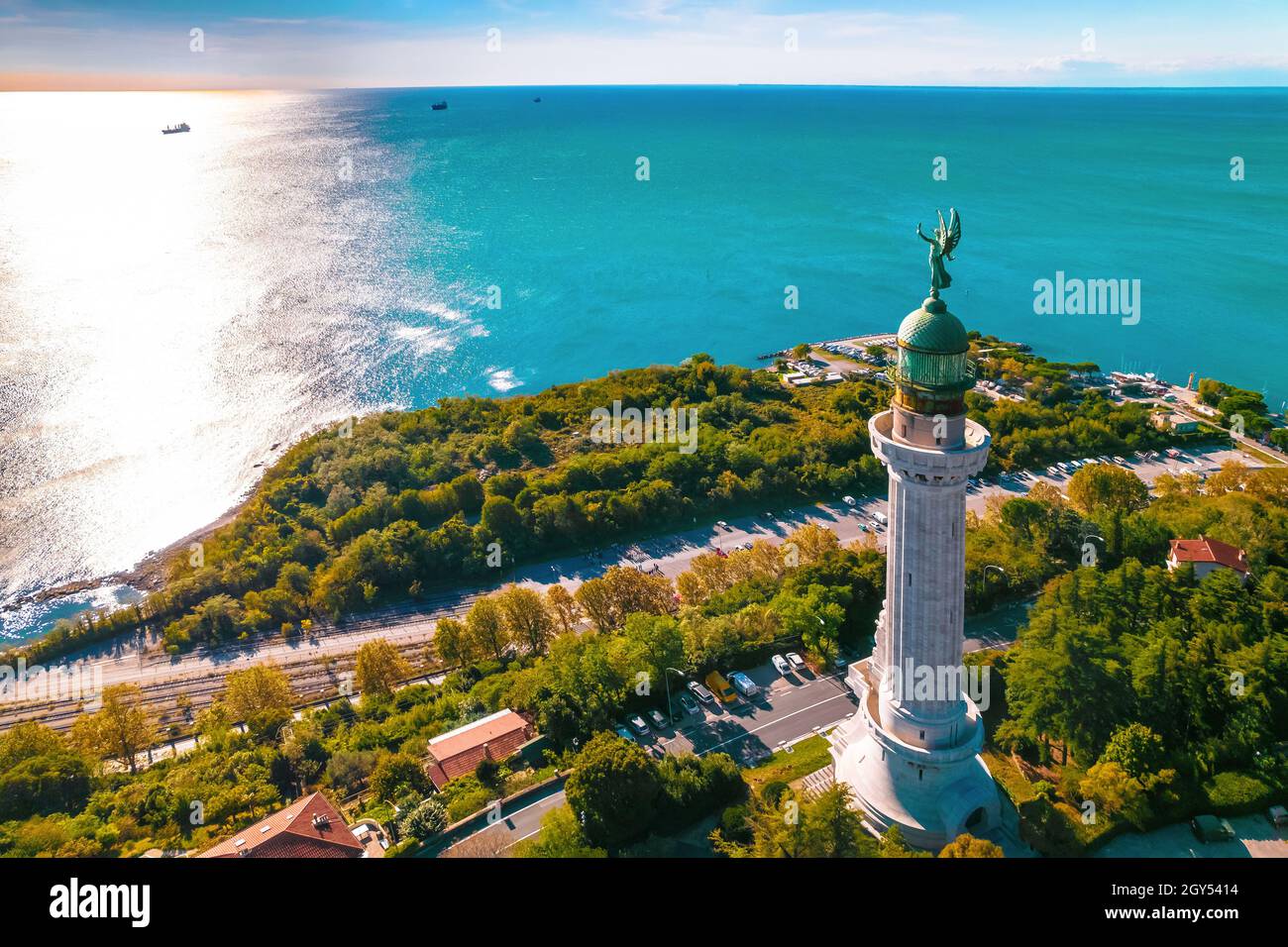 Trieste Leuchtturm Vittoria Luftaufnahme, Friaul Julisch Venetien Region von Italien Stockfoto