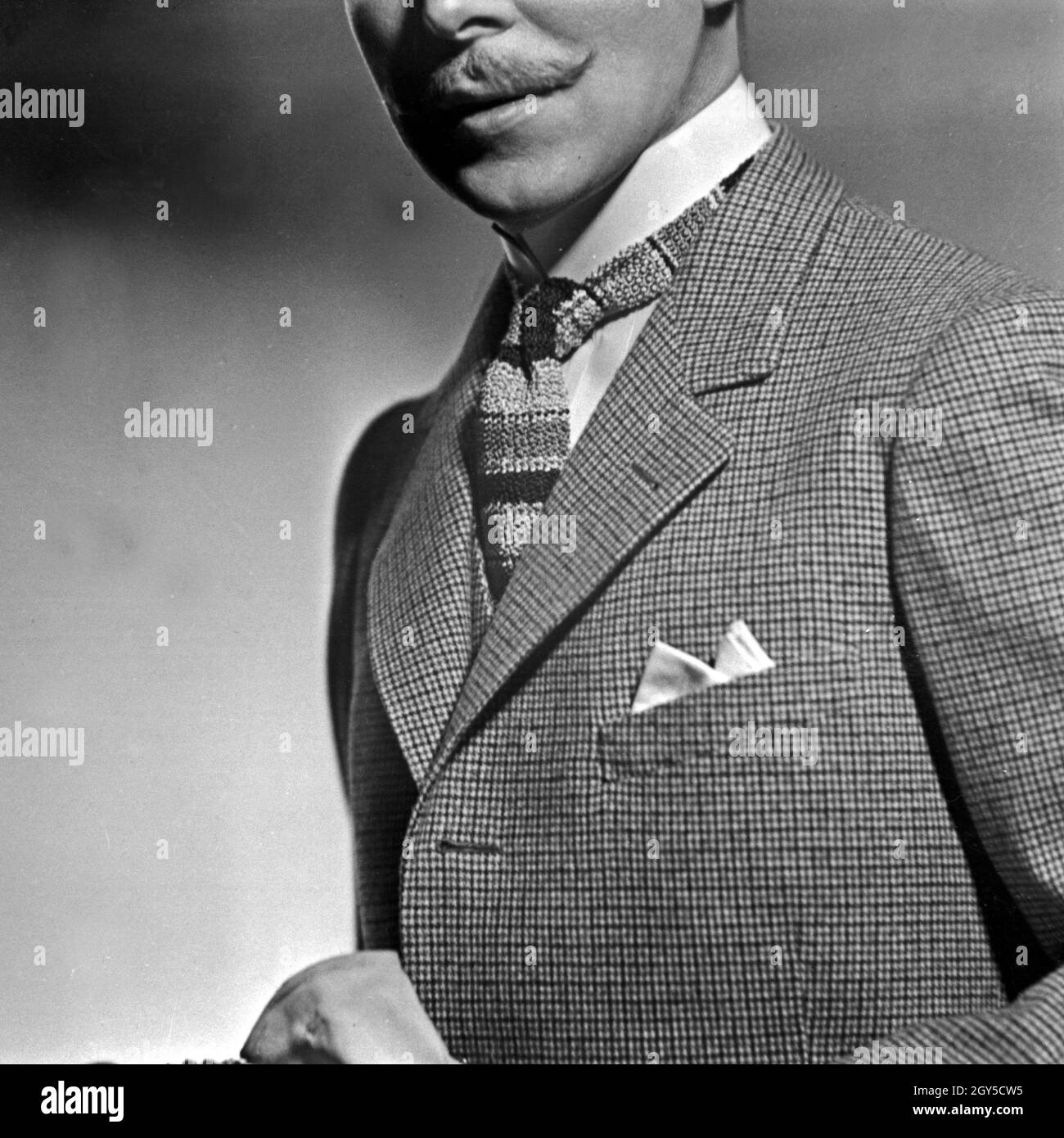 Krawattenmode, Deutschland 1930er Jahre. Krawatte Mode, Deutschland 1930  Stockfotografie - Alamy