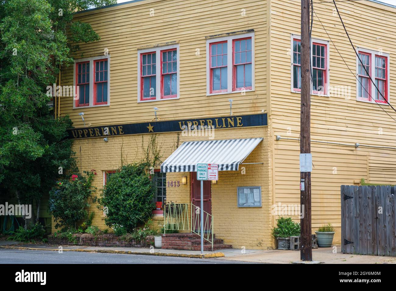 NEW ORLEANS, LA, USA - 8. AUGUST 2021: Eintritt zum Upperline Restaurant in Uptown New Orleans Stockfoto