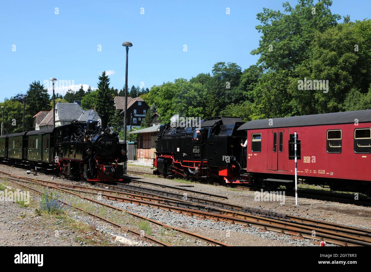 Harzer Schmalspurbahnen treffen sich am Bahnhof Elend Stockfoto