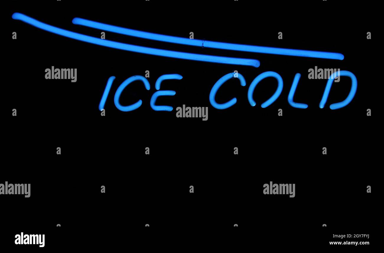 Ice Cold Vintage Blue Neon Schild Stockfoto