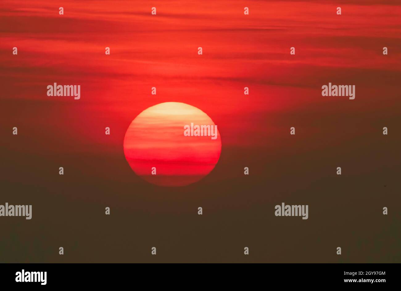 Big Sun, Sun SkyCloud bei Sonnenuntergang Stockfoto