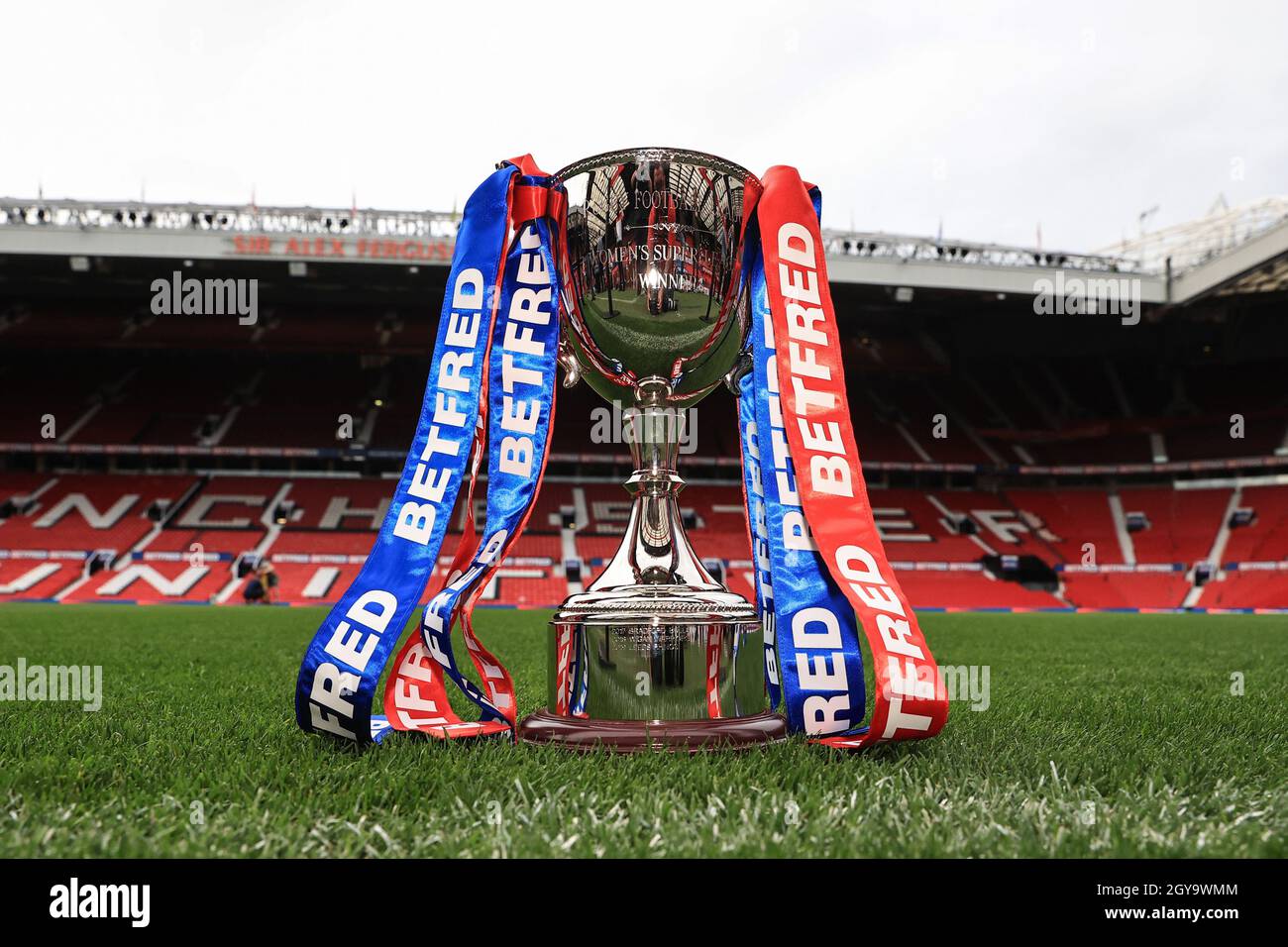 Rugby Football League Super League Grand Final Cup für Frauen Stockfoto