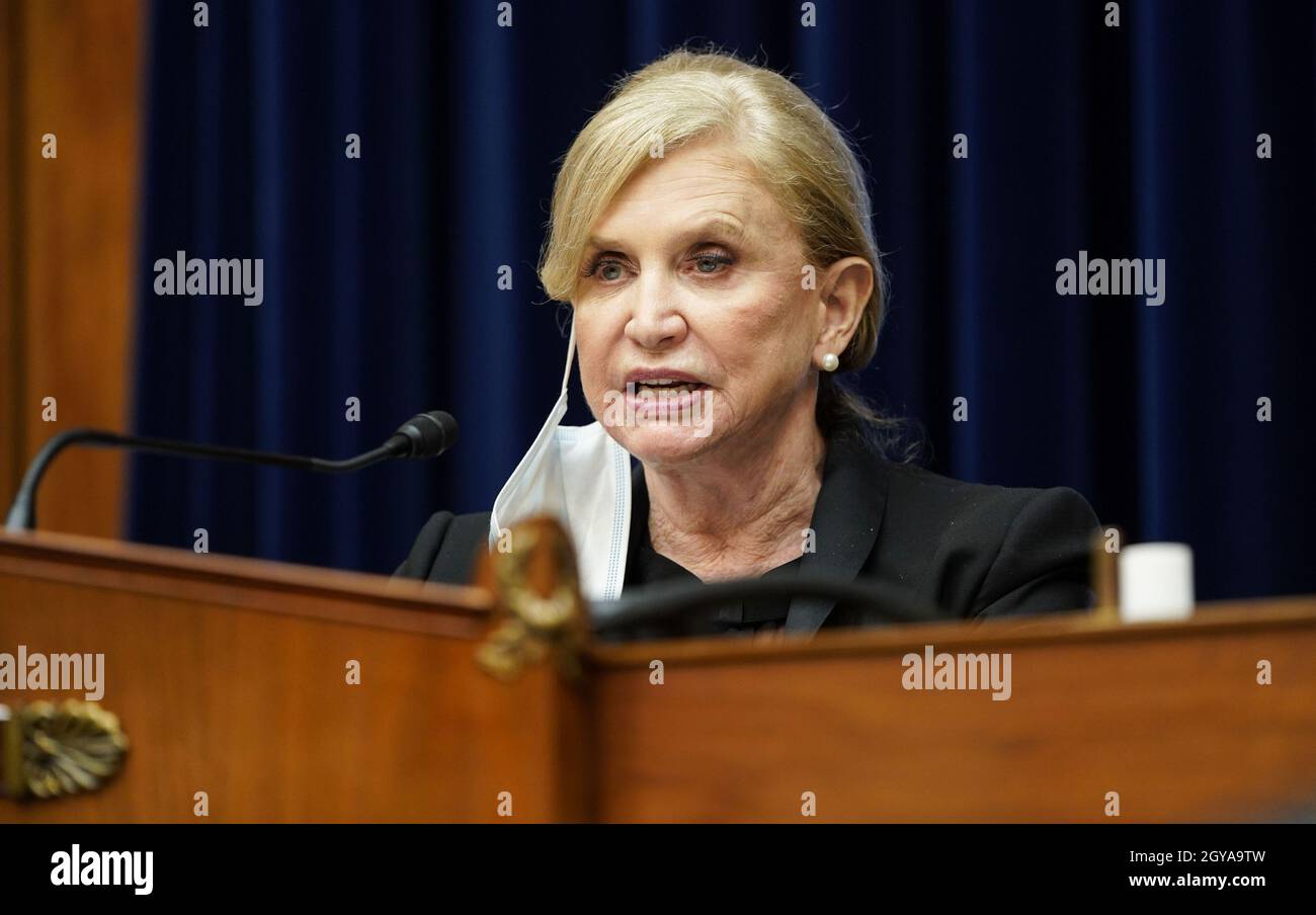 Washington, Usa. Oktober 2021. Carolyn Maloney, Vorsitzende des House Oversight and Government Reform Committee, D-NY, hat am Donnerstag, dem 7. Oktober 2021, den Vorsitz bei einer Anhörung zur Prüfung einer von den Republikanern geführten Überprüfung der Ergebnisse der Präsidentschaftswahlen 2020 im US-Bundesstaat Arizona im Maricopa County auf dem Capitol Hill in Washington DC inne. Poolfoto von Joshua Roberts/UPI Kredit: UPI/Alamy Live Nachrichten Stockfoto