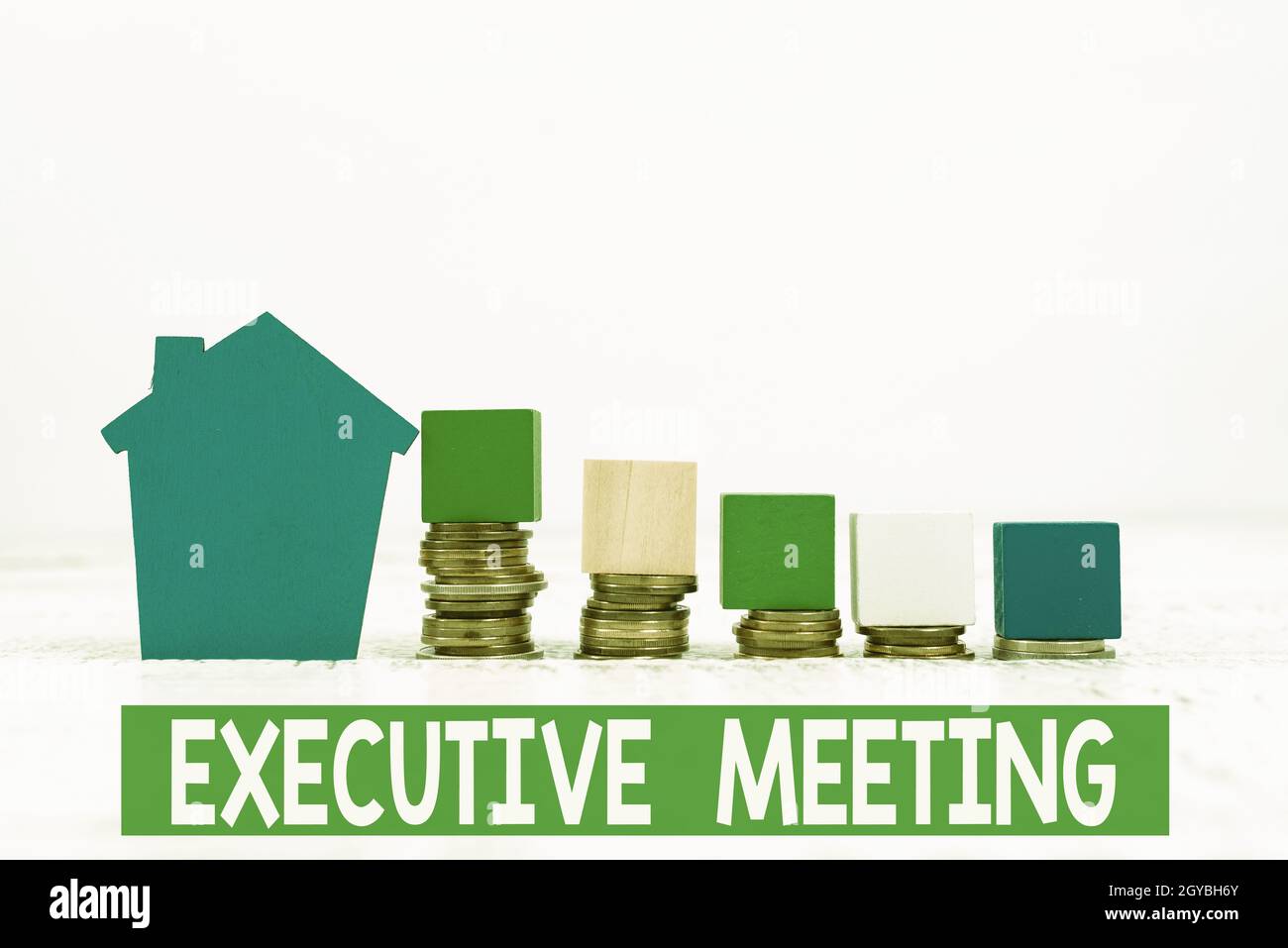 Text mit Inspiration Executive Meeting, Konzept Bedeutung Besprechen Sie ein spezifisches Thema mit den Vorständen und den Mitgliedern des Vorstands, Grundbesitz verkaufen, investieren Stockfoto