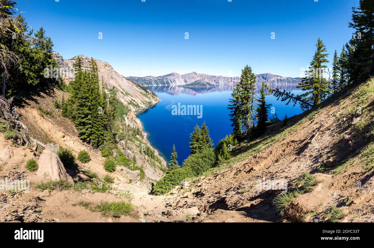 Panoramablick über den Crater Lake, Crater Lake National Park Oregon Stockfoto