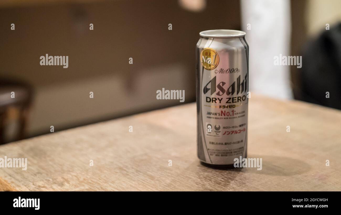 KOBE, JAPAN - 14. Sep 2021: A Dry Zero non-alkoholic Asahi Beer, Kobe, Japan Stockfoto