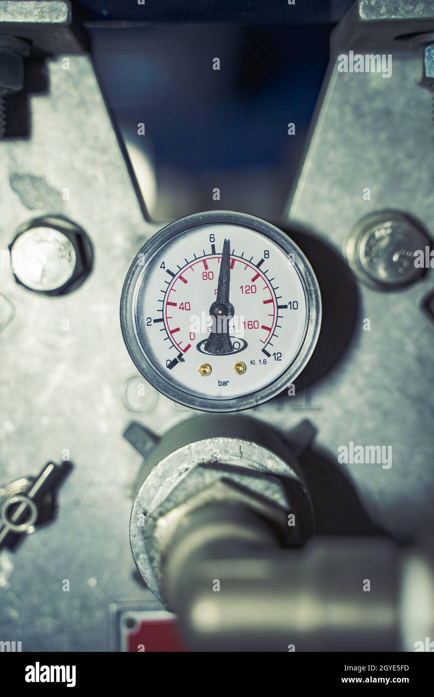 Manometer, das den Luftdruck anzeigt Stockfoto