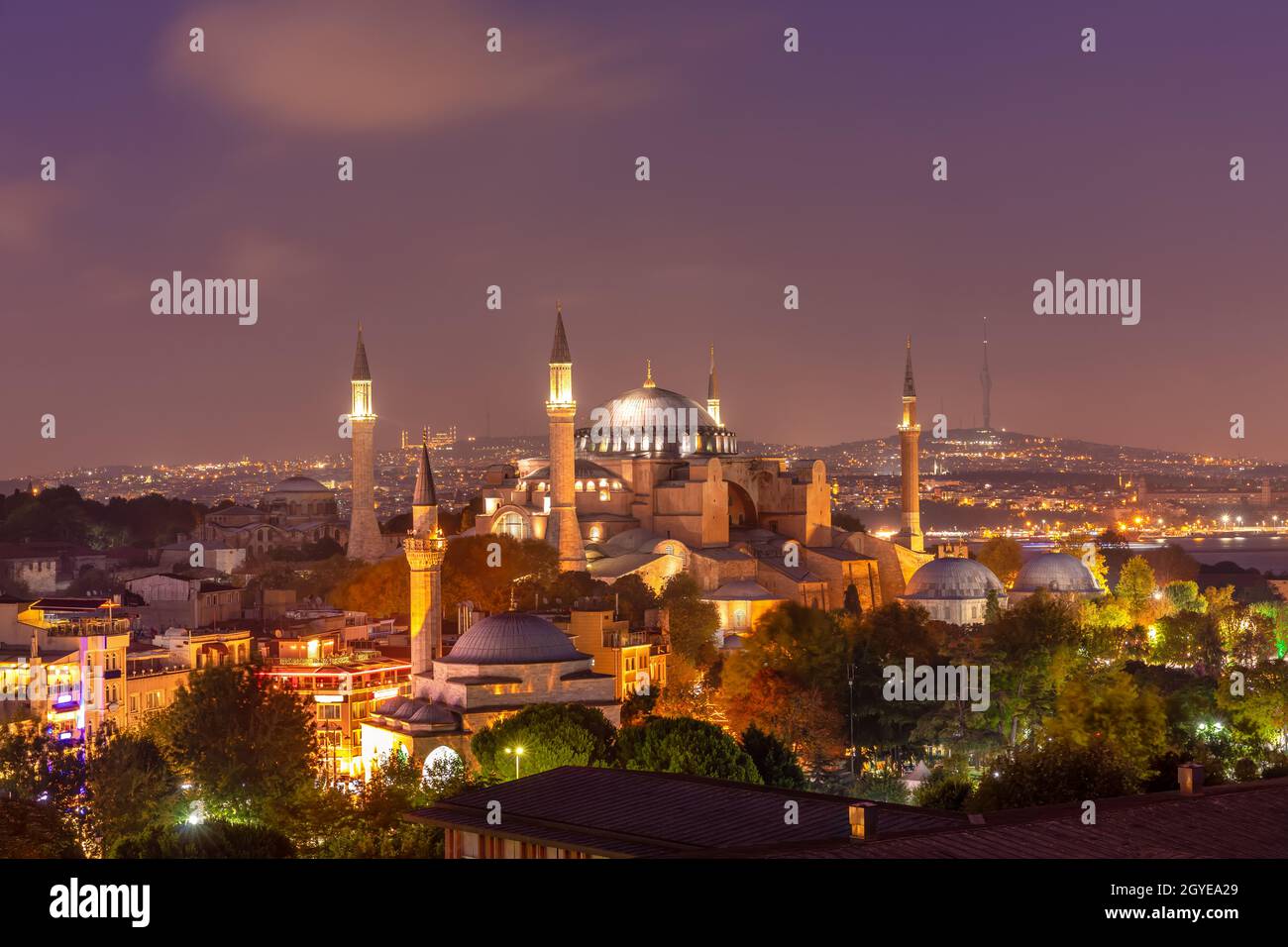 Die Hagia Sophia abend Aussicht, wunderschöne Skyline von Istanbul, Türkei. Stockfoto