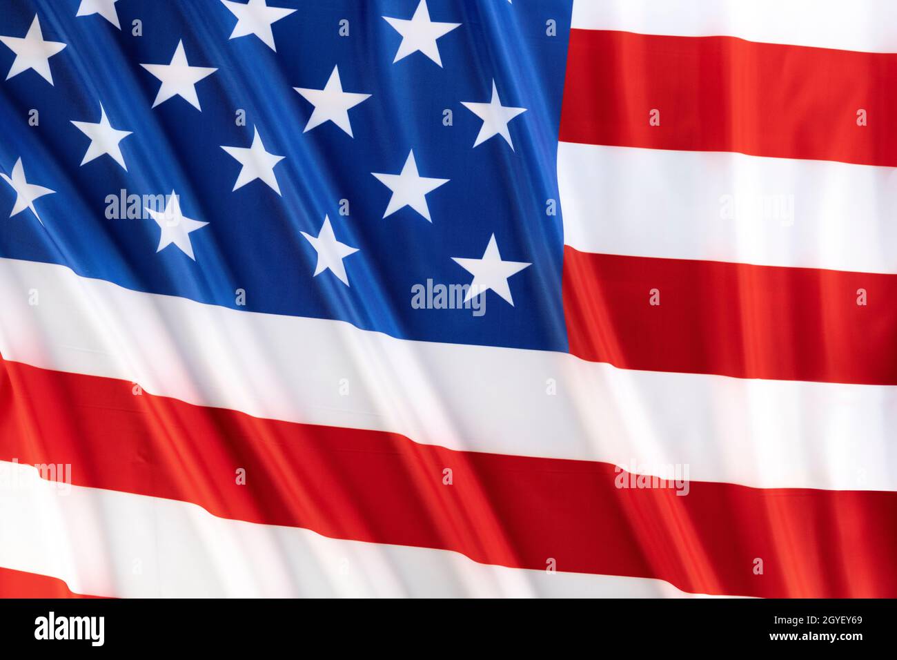 Old Glory, die amerikanische Nationalflagge, ein Symbol der Freiheit und des Wohlstands mit seinen leuchtenden Farben Rot, Weiß und Blau. Stockfoto