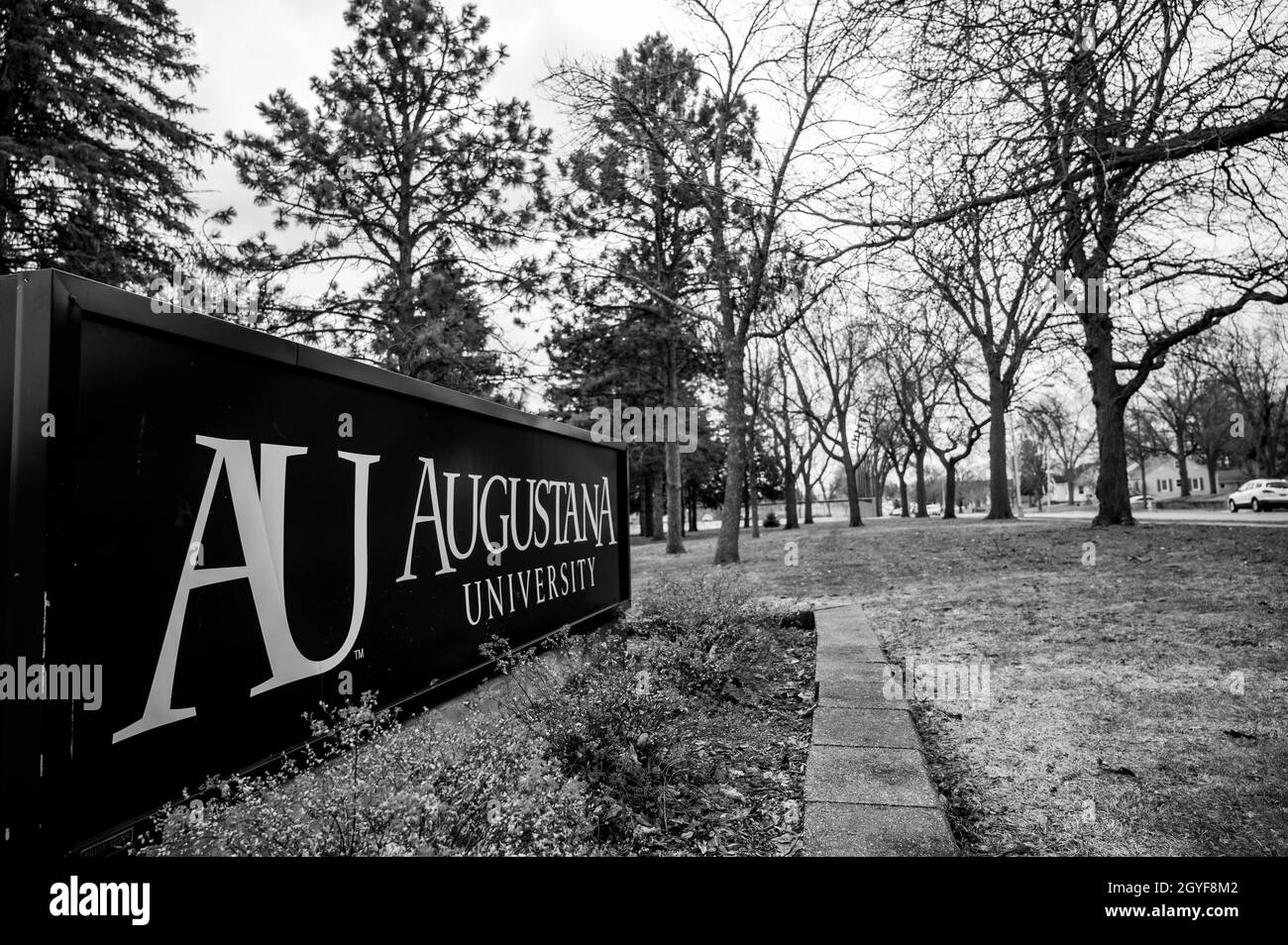 Sioux Falls, South Dakota, USA - 7.2021: Eintrittsschild zur Augustana University, einer privaten lutherischen Hochschule im oberen Mittleren Westen Stockfoto