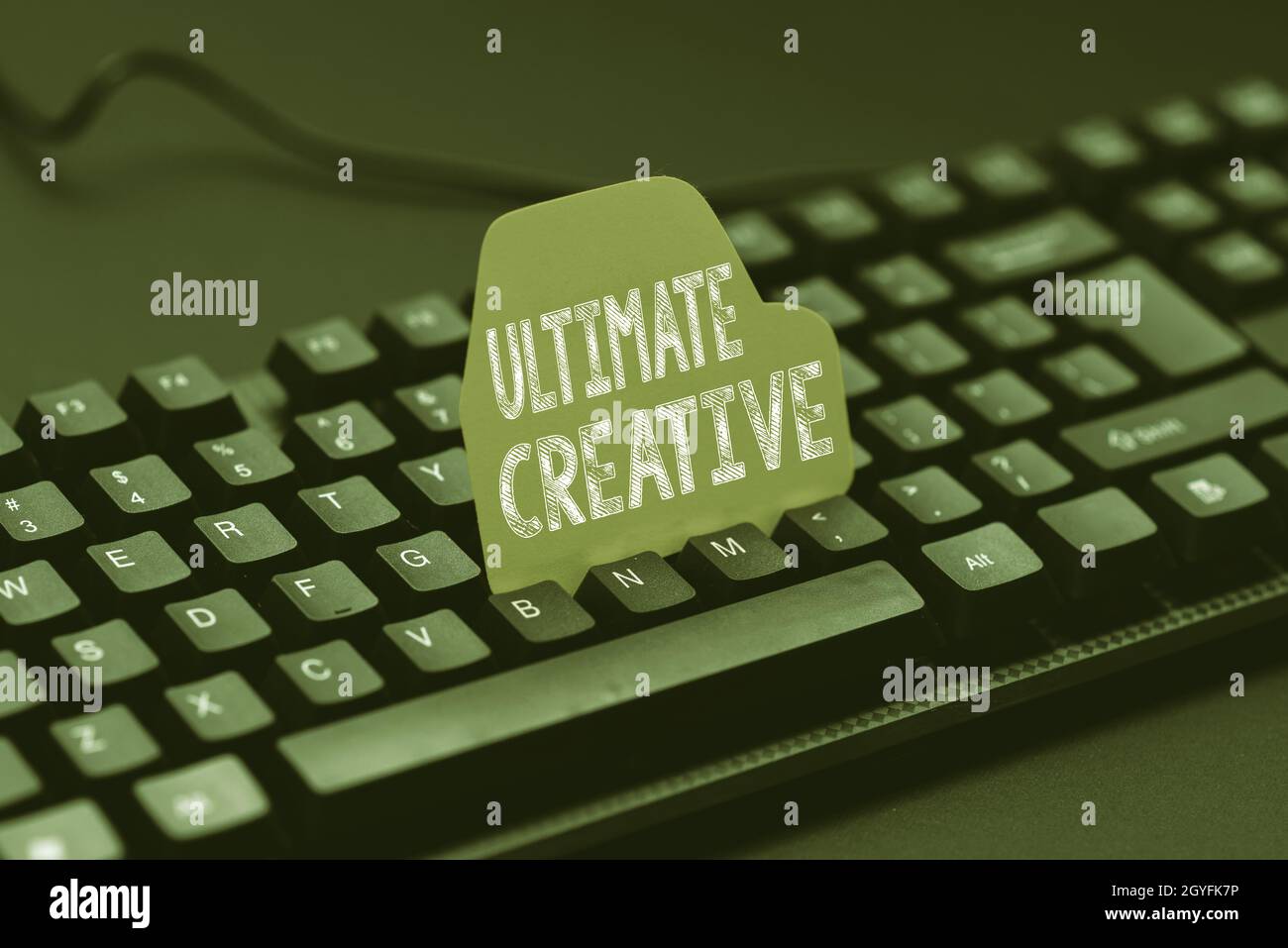 Schreiben Anzeige Text ultimative kreative, Business-Schaufenster Art und Weise der Produktion oder Verwendung von originellen und ungewöhnlichen Ideen Schreibschrift Film Review Artikel, Ty Stockfoto