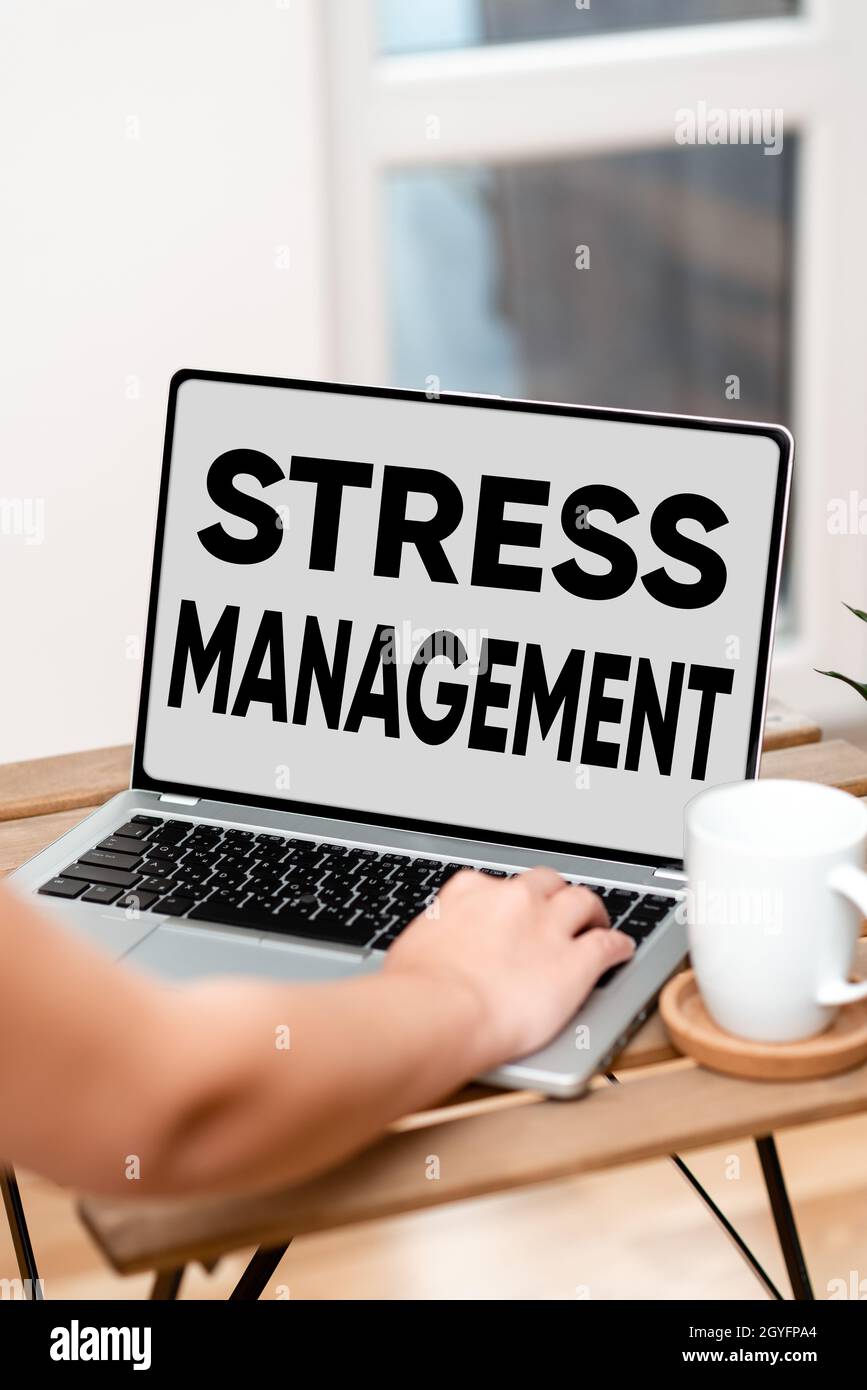 Text mit Inspiration Stress Management, Word geschrieben über Lernmethoden des Verstehens und Denkens, die Stress reduzieren Online Jobs und Remote arbeiten Stockfoto