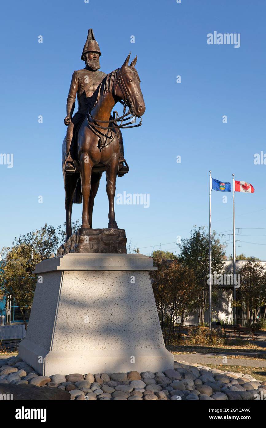 Colonel James Alexander Farquharson MacLeod Statue auf dem Pferderücken in Fort Calgary. Er war commissioner der North West Mounted Police 1876 - 1880. Kanada. Stockfoto