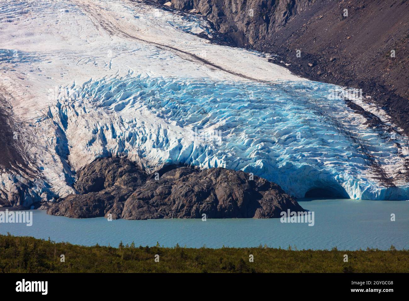 PORTAGE GLETSCHER und See vom Portage Pass Trail aus gesehen - KENAI HALBINSEL, ALASKA Stockfoto