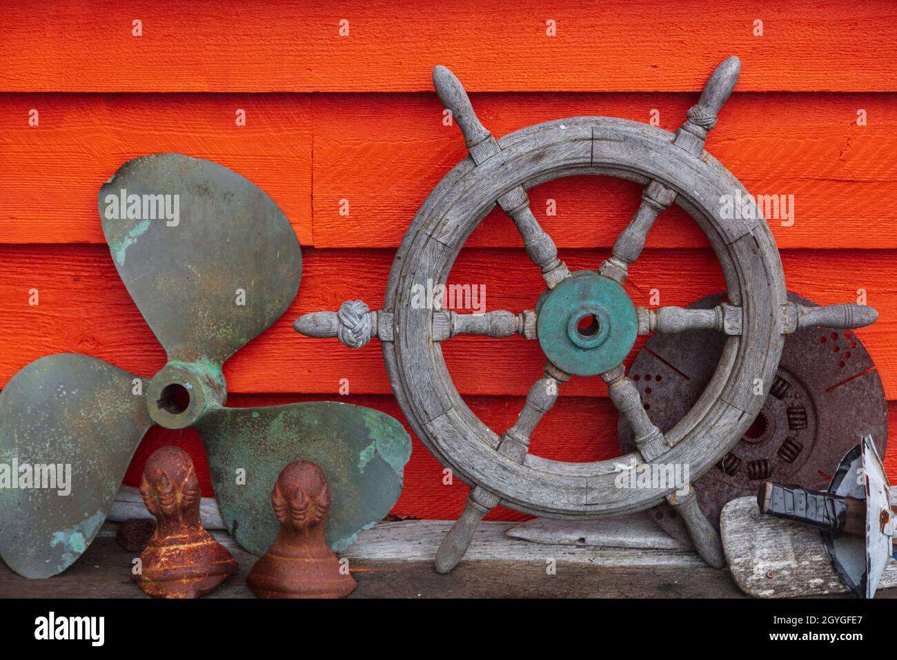 Das Restaurant SALTRY in DER HEILBUTT COVE ist mit einer einstündigen Bootsfahrt von HOMER, ALASKA, aus zu erreichen. Stockfoto