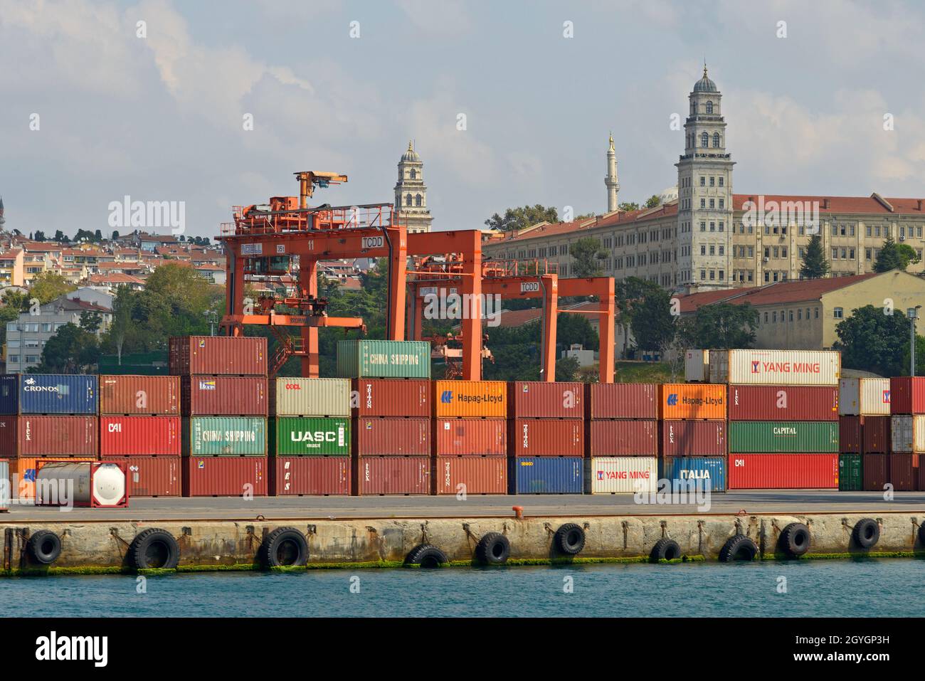 TÜRKEI, ISTANBUL, USKÜDAR, HAYDARPASA HAFEN CONTAINERTERMINAL (HAYDARPASA LIMANI) Stockfoto