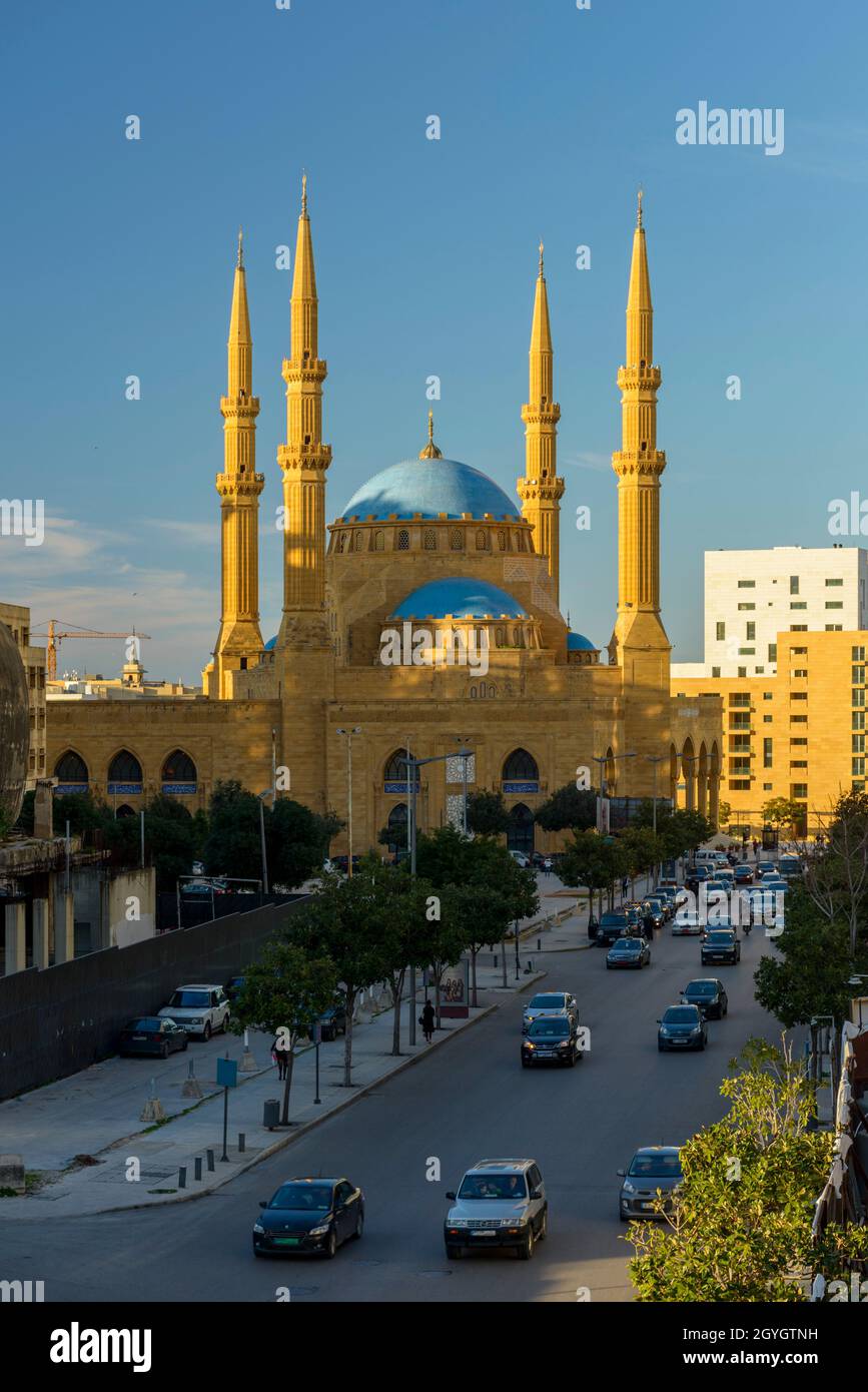 LIBANON, BEIRUT, BACHOURA, MOHAMMAD AL AMINE MOSCHEE UND BECHARA EL KHOURY STRASSE Stockfoto