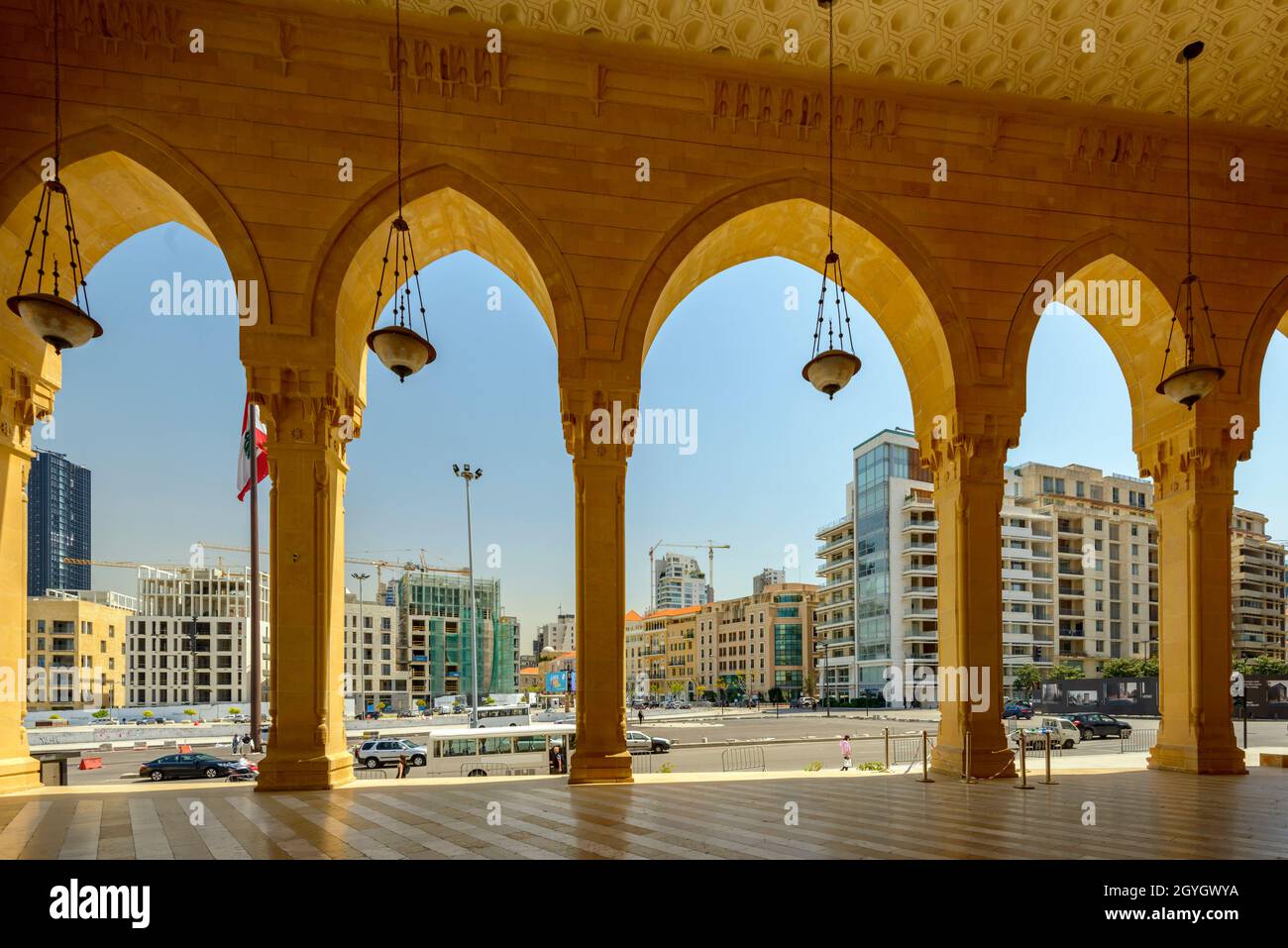 LIBANON, BEIRUT, MARFAA, PARVIS DER MOSCHEE MOHAMMAD AL AMINE Stockfoto
