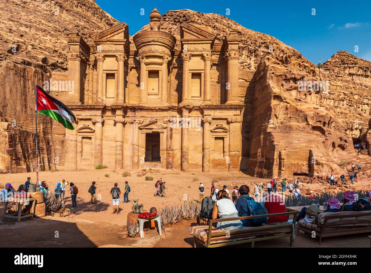 JORDANIEN, PETRA, UNESCO-WELTKULTURERBE). EL DEIR (DAS KLOSTER) Stockfoto