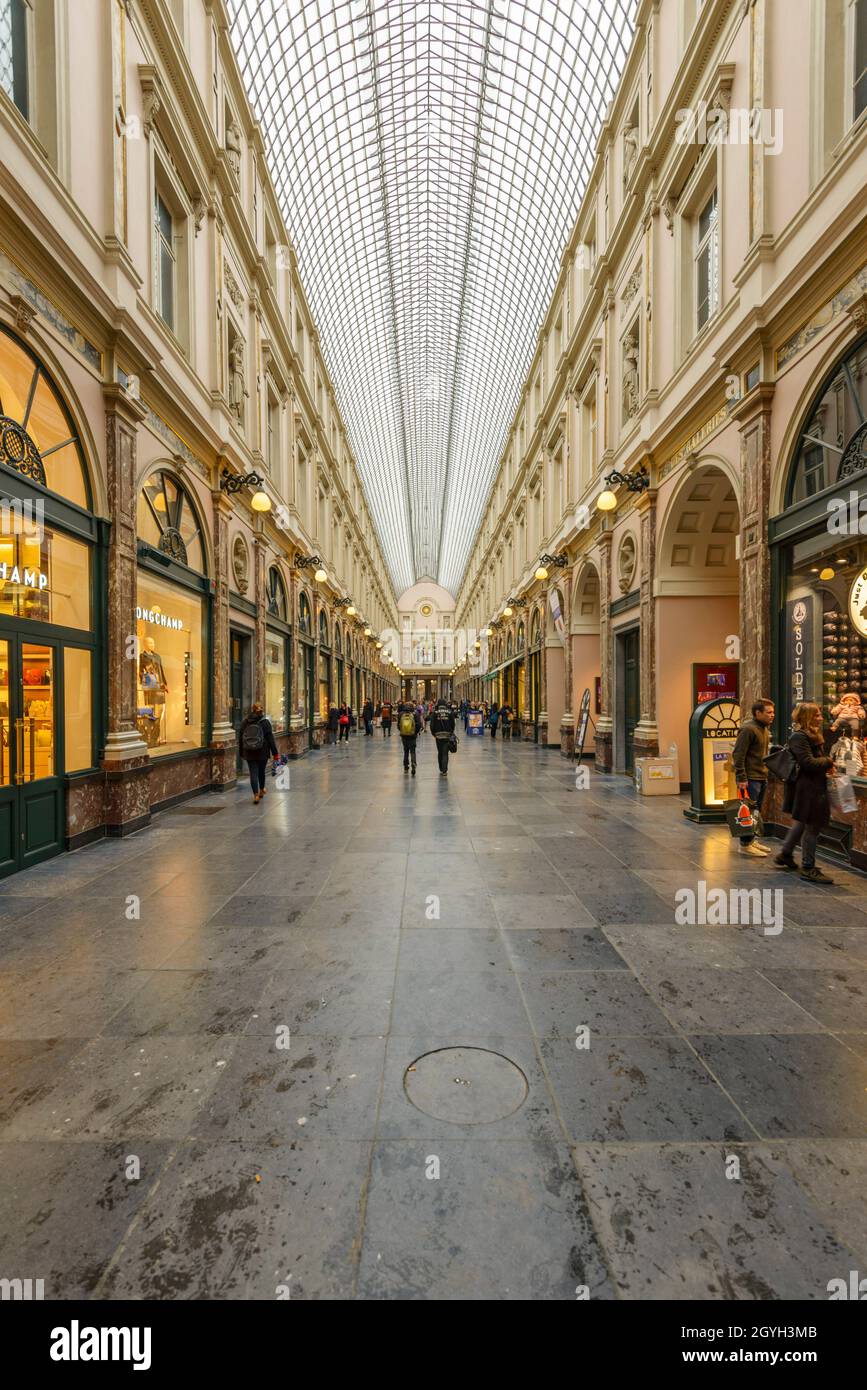 BELGIEN, BRÜSSEL, DAS 5. JH., KÖNIGLICHE GALERIEN SAINT-HUBERT (KONINKLIJKE SINT-HUBERTUSGALERIJEN) Stockfoto