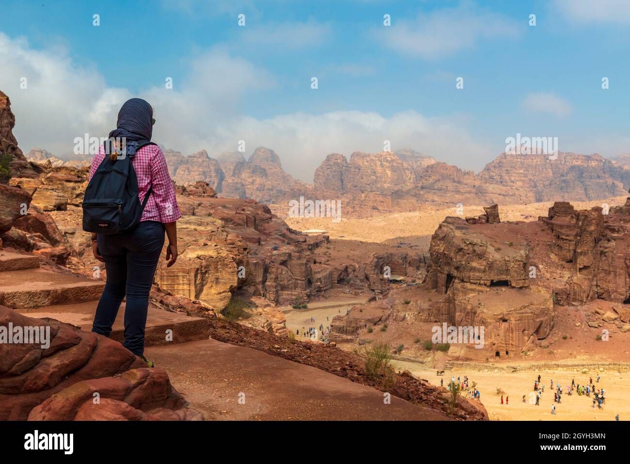 JORDANIEN, PETRA, BLICK AUF DIE UNTERSTADT PETRA AUS DEN HÖHEN Stockfoto